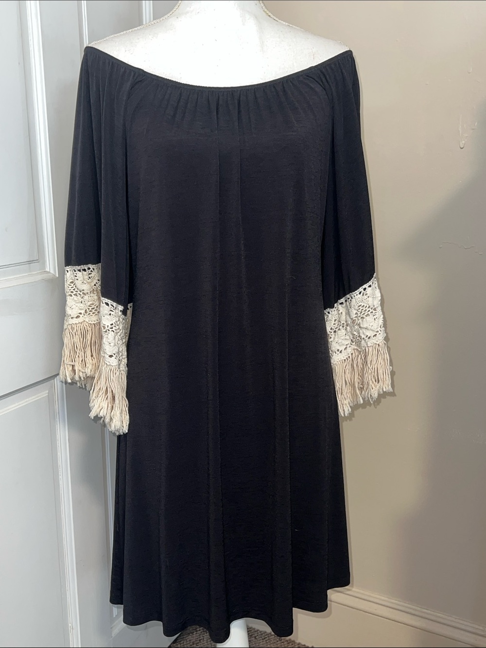 Off-Shoulder Black Midi Dress with Crochet Fringe Sleeves